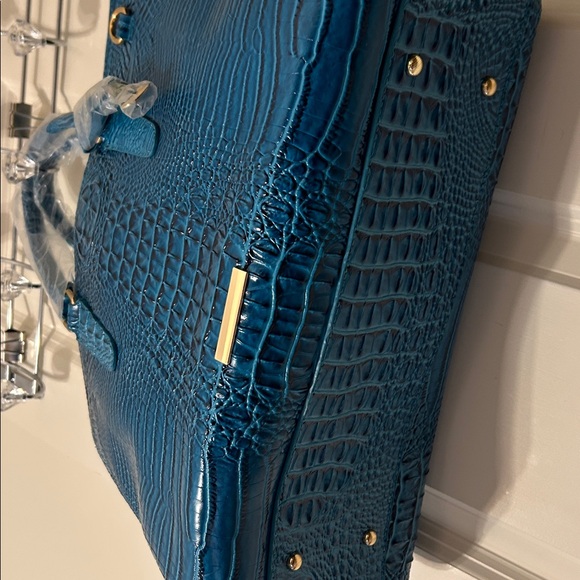NWT Elegant Teal Blue Faux Crocodile-Embossed Women's Handbag - Picture 5 of 5